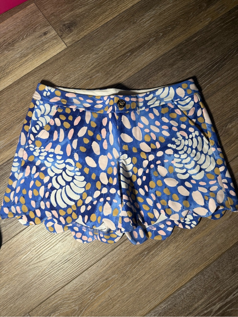 Lilly Pulitzer Scalloped Hem Women’s Shorts